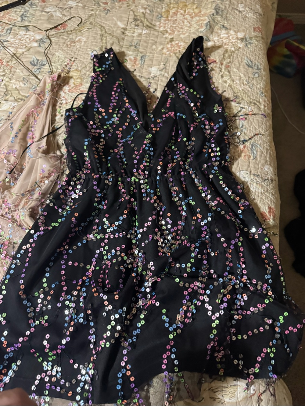 Black Sequin V-Neck Party Dress